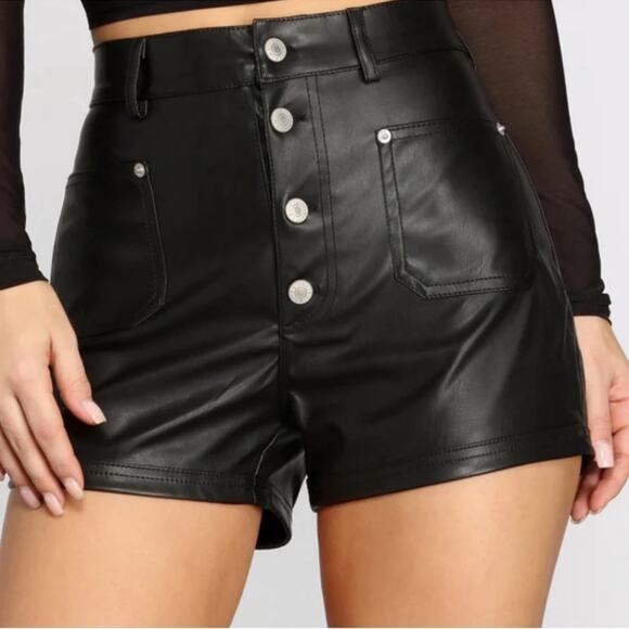 Love Tree Faux Leather Shorts Womens S Black High Rise Button Front Retro Punk - Picture 1 of 7